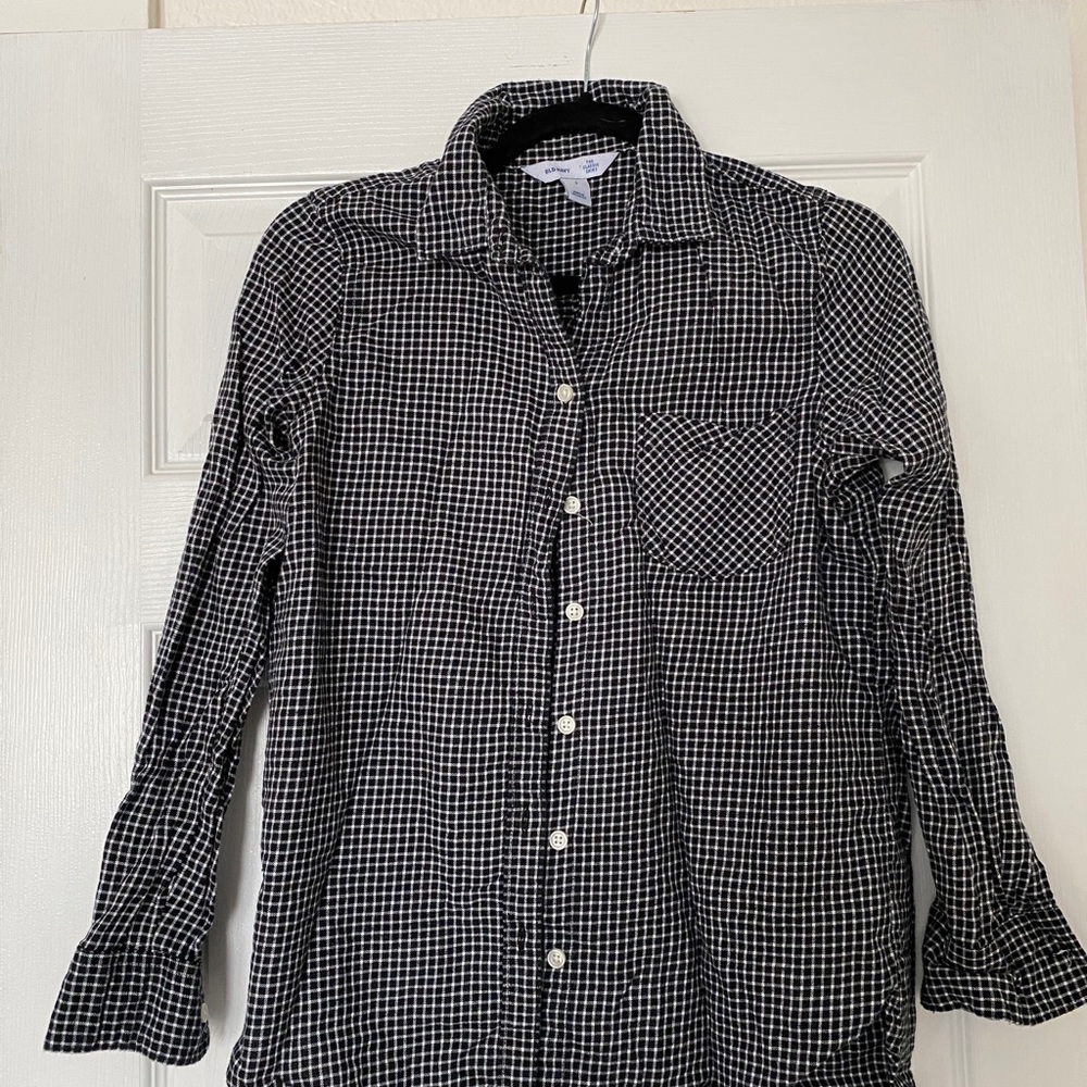 💫Old navy classic black and white shirt💫